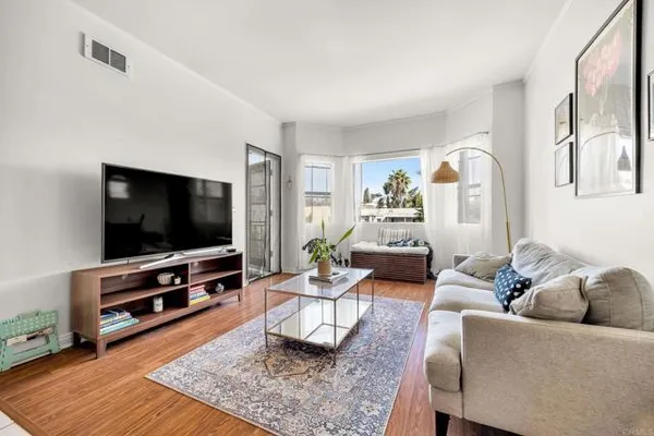 2650 BROADWAY 309