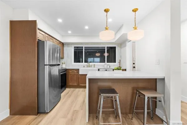 3606 VISTA REY 8