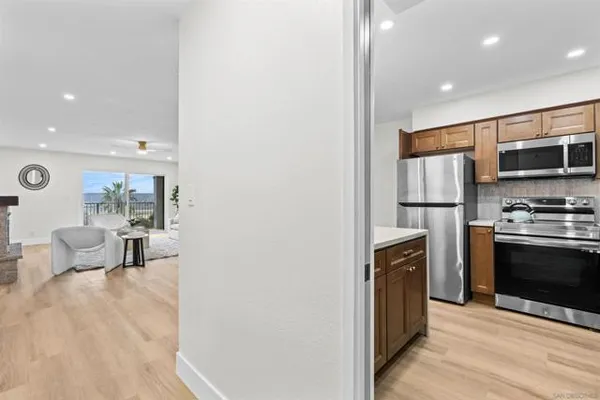3606 VISTA REY 8