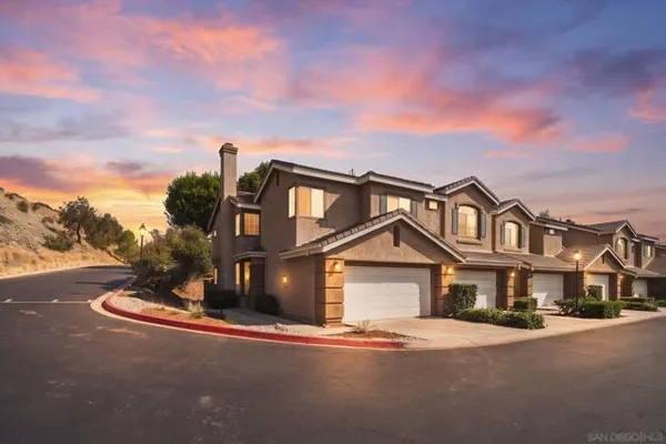 9525 QUESTA POINTE