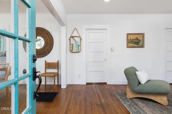 1933 MAIDEN LN