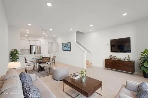 463 PARADISO PL