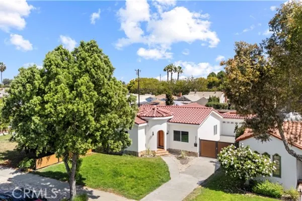 3314 LEMON AVE