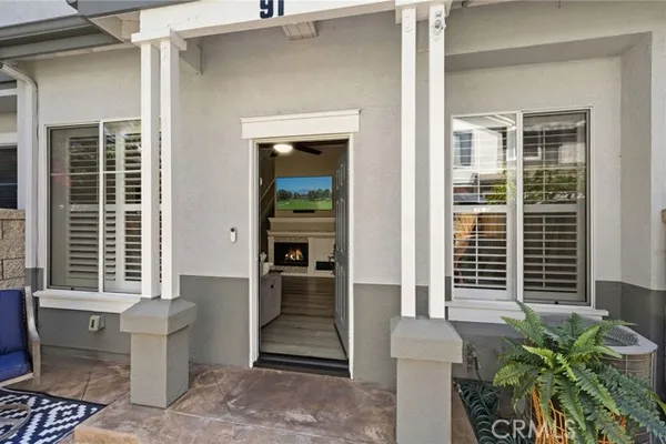 91 CARLSBAD LN