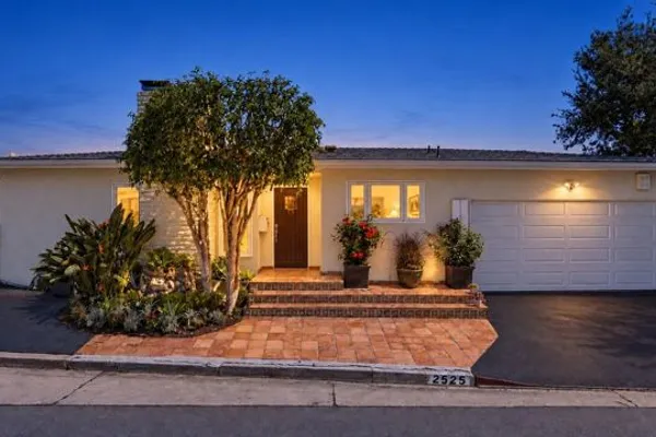 2525 IVANHOE DR