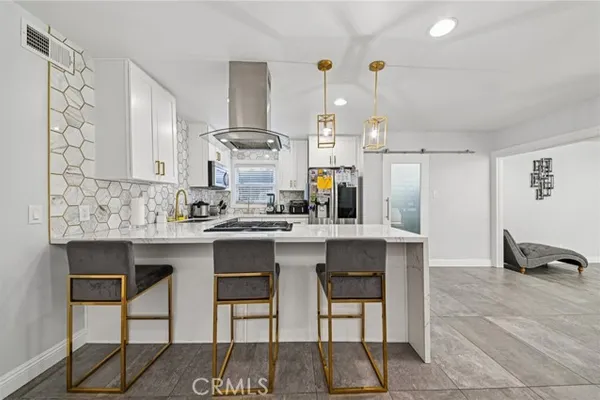 2120 RONSARD RD