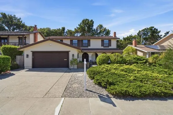 717 CRESTVIEW DR