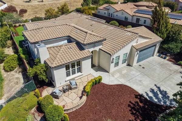 963 VISTA CERRO DR