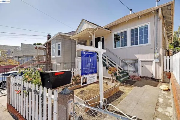 2711 13TH AVE