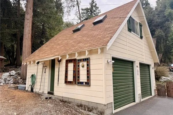 9211 CORRAL RD