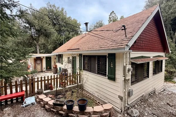 9211 CORRAL RD