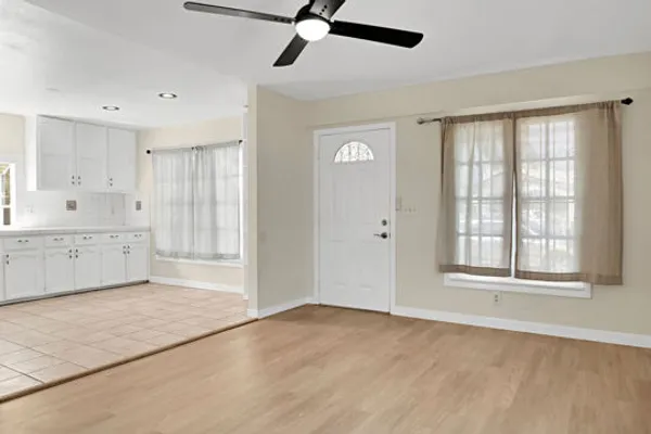 1428 W 54TH ST