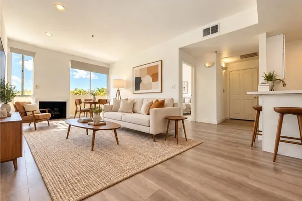 19350 SHERMAN WAY 112