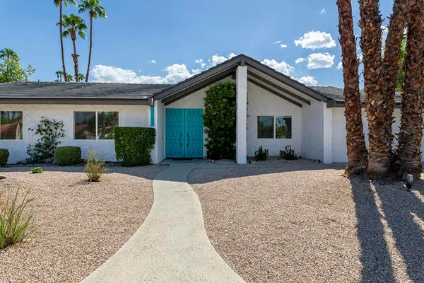 2963 E ORELLA CIR