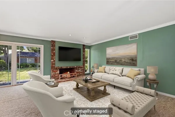 24231 LA HERMOSA AVE