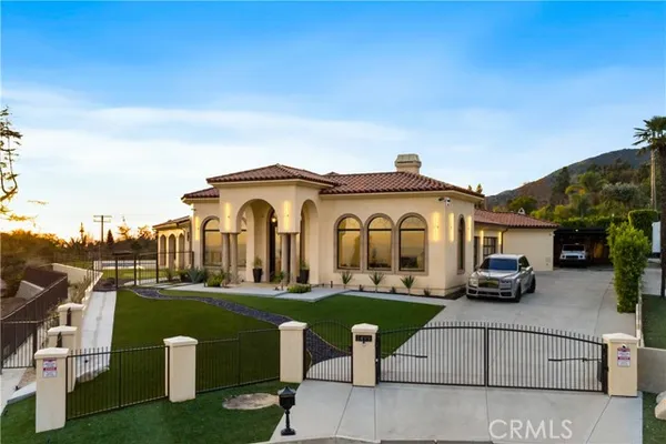 2499 SIERRA DR