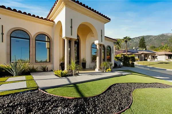 2499 SIERRA DR