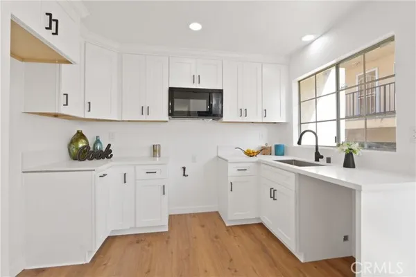 1425 W 146TH ST 1