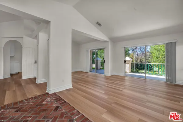 455 KENNERICK LN