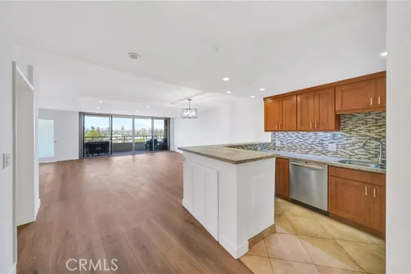 4316 MARINA CITY DR 227