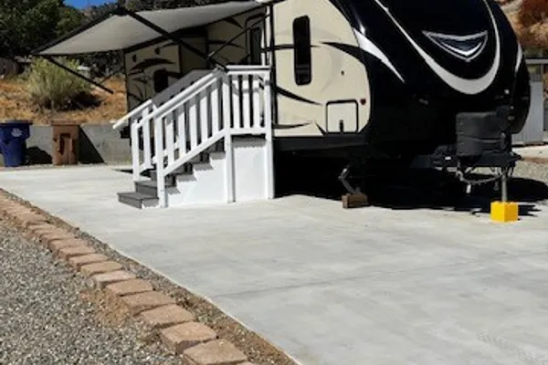 657 LEBEC RD SPC 58
