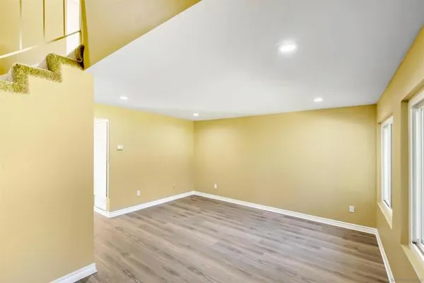 5095 LA CUENTA DR