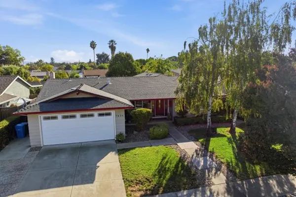 7634 LOS PADRES CT