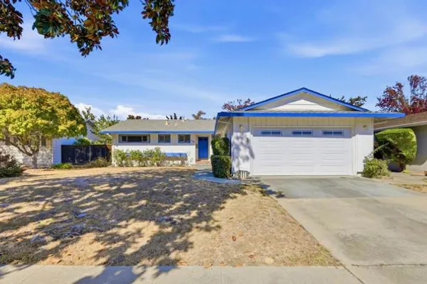 1127 VASQUEZ AVE