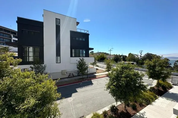1 BRISTOL CT 302