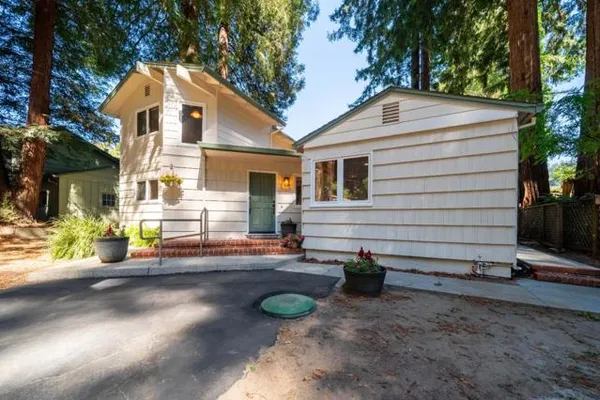 114 GAIL DR