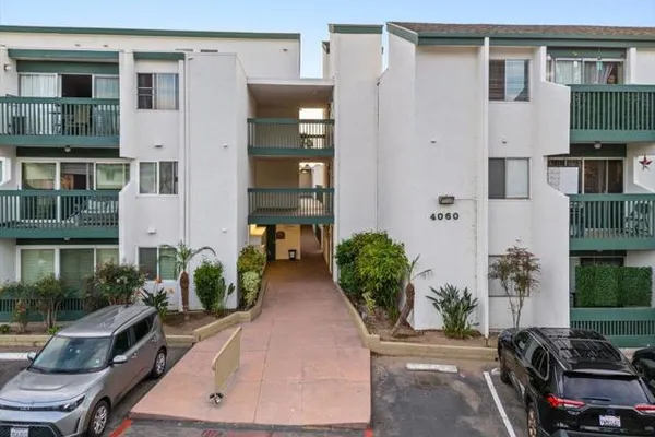 4060 HUERFANO AVE 113