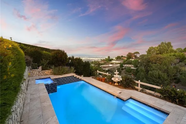 3 BUCKBOARD LN