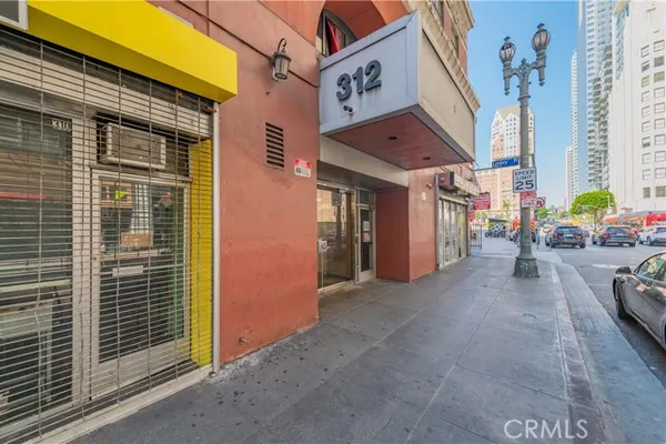 312 W 5TH ST 304