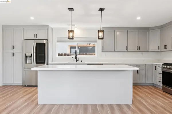 1300 EVERGREEN DR