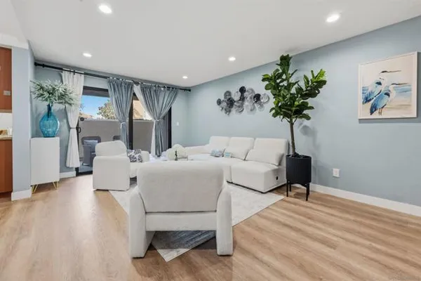 11156 KELOWNA RD 55