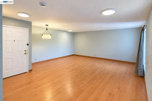 2401 PARK BLVD 10