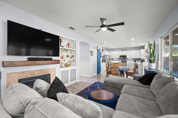 1713 FAWNTAIL CT