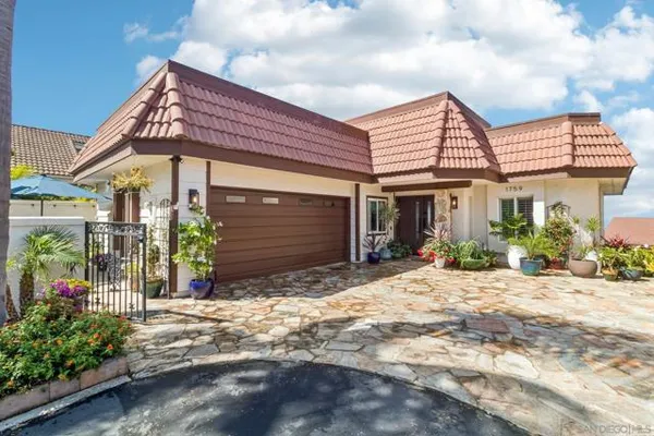 1759 SKY LOFT LN