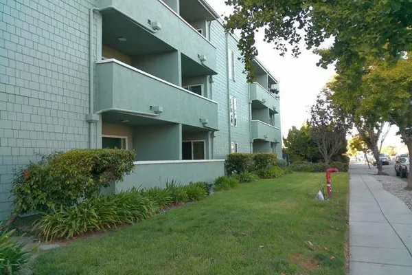 325 KITTY HAWK RD 304
