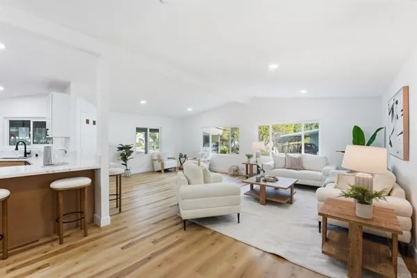 8975 LAWRENCE WELK DR SPC 446