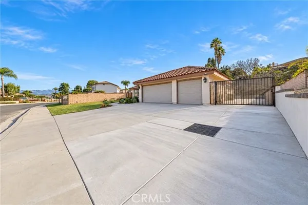 1528 S GOLD CYN
