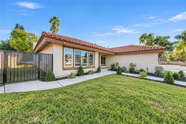 1528 S GOLD CYN