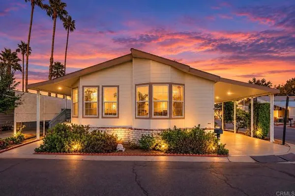 2300 E VALLEY PKWY SPC 101