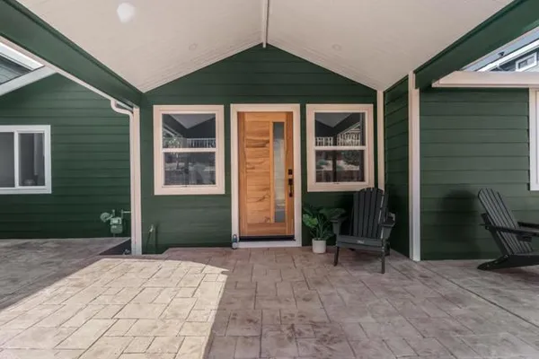 580 PALOMA AVE