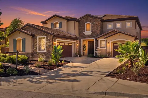 1077 VILLAGE DR