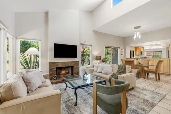 73101 AJO LN