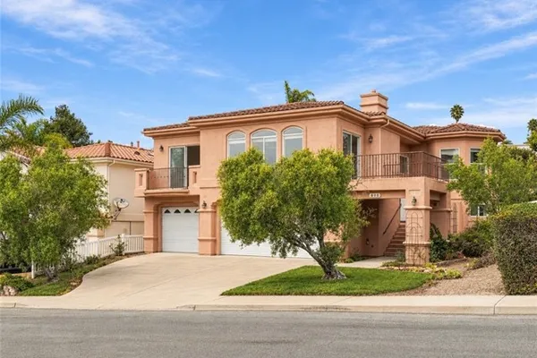 90 VILLA CT