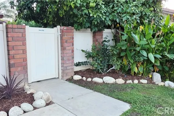 23512 LAMPARA DR