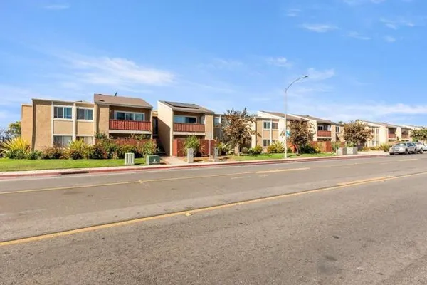 475 N MIDWAY DR 255