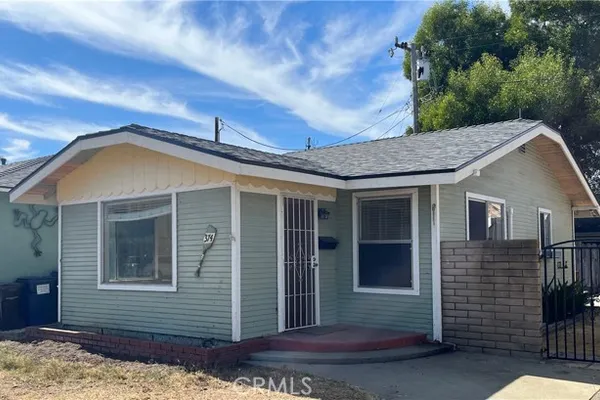 374 CASTAIC AVE